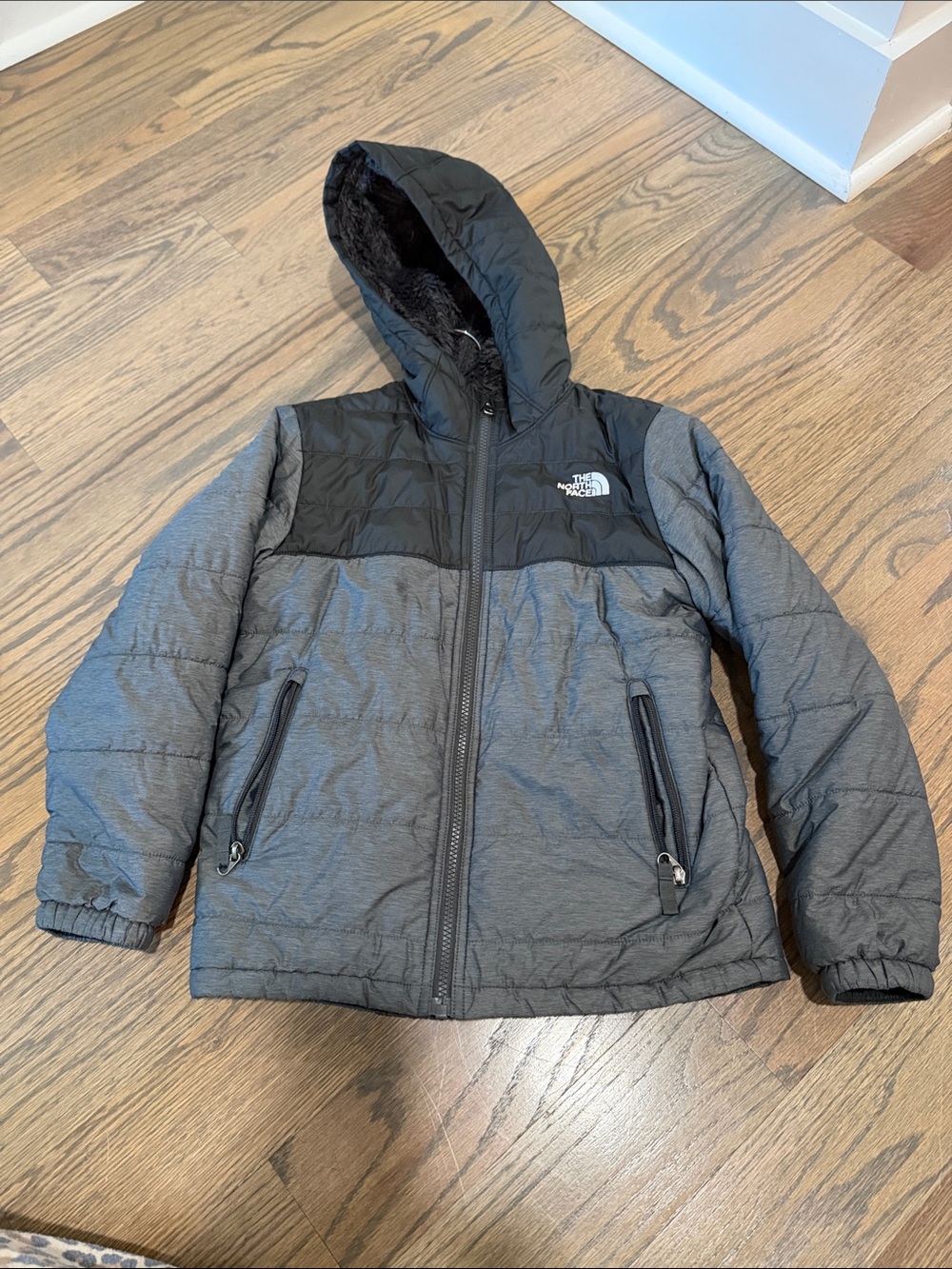 The North Face Boys' Gray and Black reversable  Hooded Puffer Jacket size medium